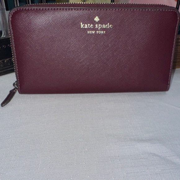 Kate Spade Maroon Zip-Around Wallet - Picture 1 of 8